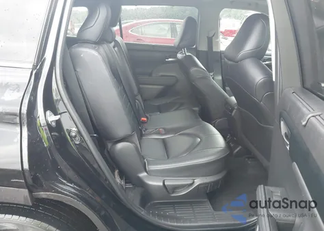 2023 Toyota Highlander Xle z USA, uszkodzony, nr VIN 5TDKDRAH7PS030724